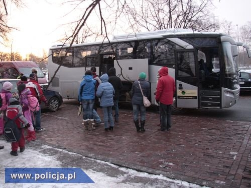Autobus wycieczkowy, źródło: www.policja.pl