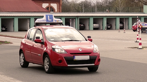 Prawo jazdy można zdobyć jedynie zza kierownicy samochodu egzaminacyjnego, źródło: materiały własne www.info-car.pl