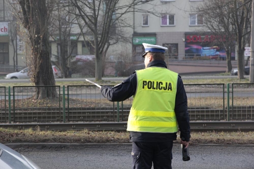 Zatrzymanie do kontroli, źródło: www.malopolska.policja.gov.pl