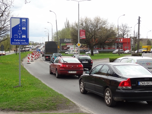 Prawidłowo funkcjonująca jazda "na suwak", źródło: materiały własne www.info-car.pl