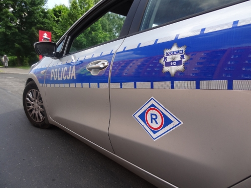 Radiowóz policji, źródło: materiały własne www.info-car.pl