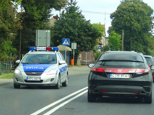 Policyjny radiowóz, źródło: materiały własne www.info-car.pl