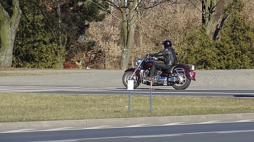 Motocyklista, źródło: archiwum info-car.pl