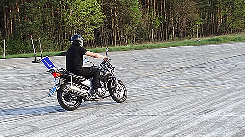 Nauka jazdy - motocykl, źródło: źródło: archiwum info-car.pl