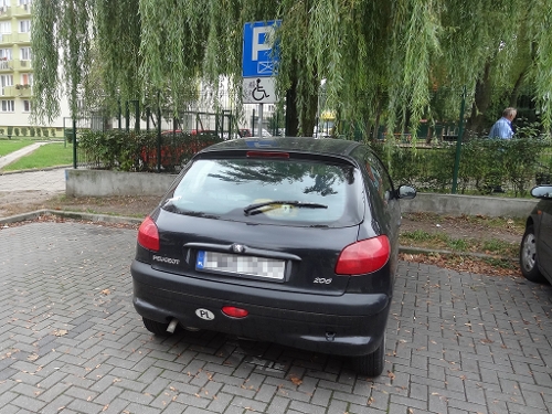Parking na osiedlu mieszkaniowym, źródło: materiały własne www.info-car.pl