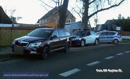 Zatrzymana skoda, źródło: www.dolnoslaska.policja.gov.pl