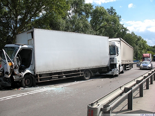 zderzenie ciężarówek, źródło: www.podlaska.policja.gov.pl