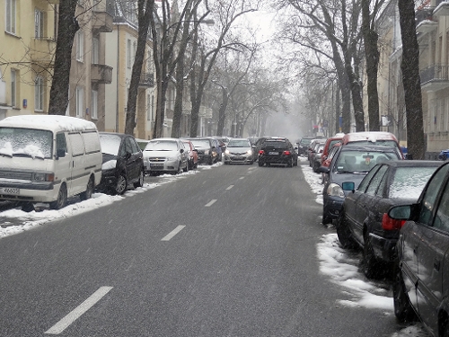 W takich warunkach zalety opon zimowych okazują się być bardzo pomocne, źródło: materiały własne www.info-car.pl