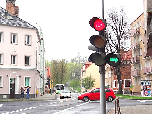 Zielona strzałka, źródło: archiwum info-car.pl