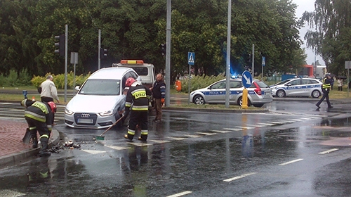 wypadek, audi na lawecie, źródło: materiały własne www.info-car.pl